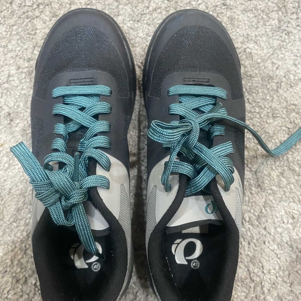 Cycling shoes for flat pedals. Road or Mtn Bike shoes.